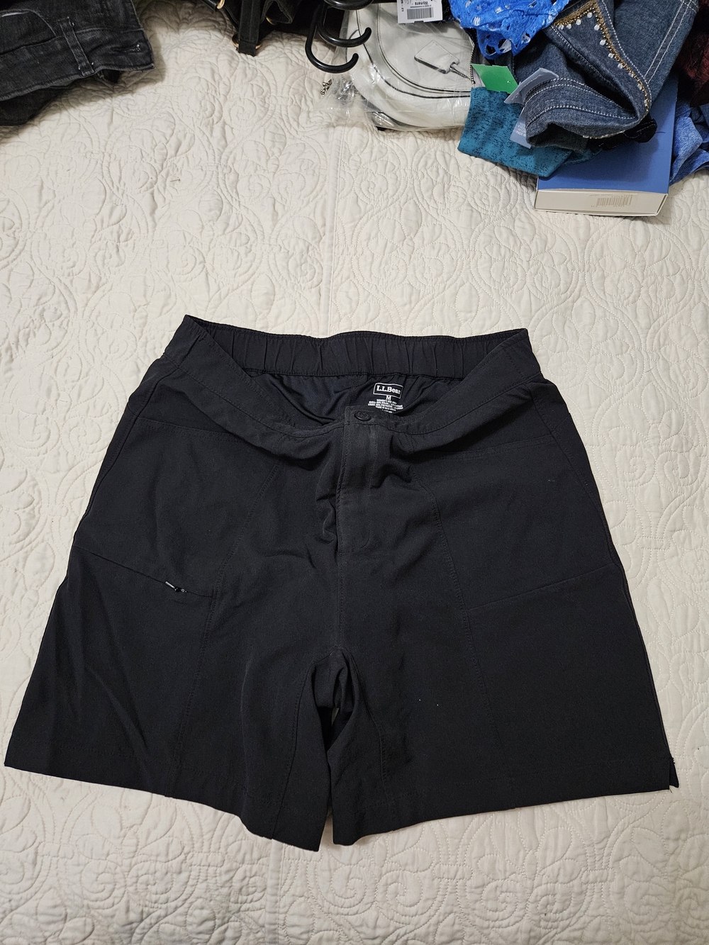 LL Bean Black Casual Elastic Waist Shorts With Padded Bike Short Lining.